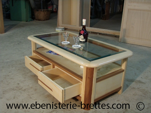table salon design bois clair orme frene