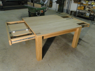 table carre moderne en bois de chne