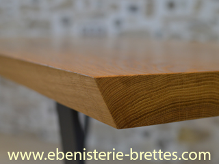 table en chêne et pied métal