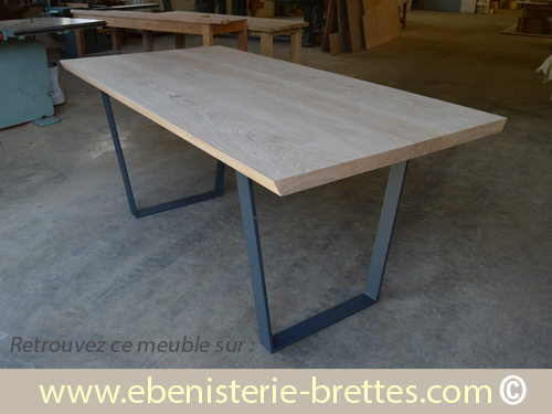 table de repas haute magasin Paris